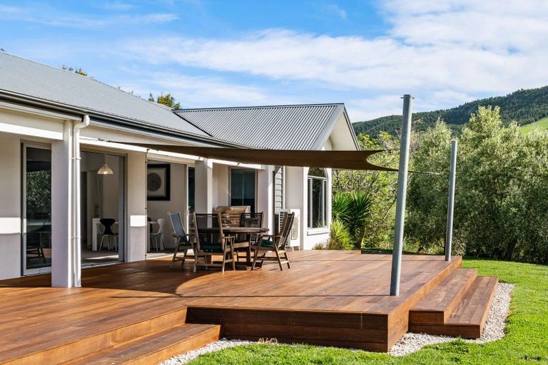 Photo of property in 30 Waipuka Road, Waimarama, Havelock North, 4294