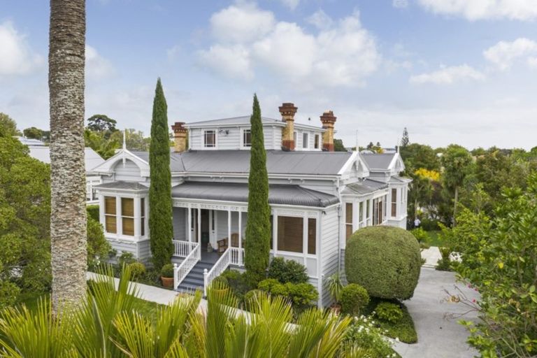 Photo of property in 8 Salisbury Street, Herne Bay, Auckland, 1011