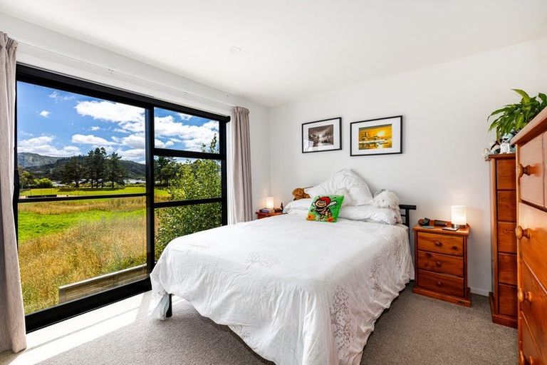 Photo of property in 41 Te Ara O Papatahi, Wainuiomata, Lower Hutt, 5014