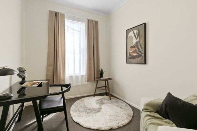 Photo of property in 21 Wilson Street, Newtown, Wellington, 6021