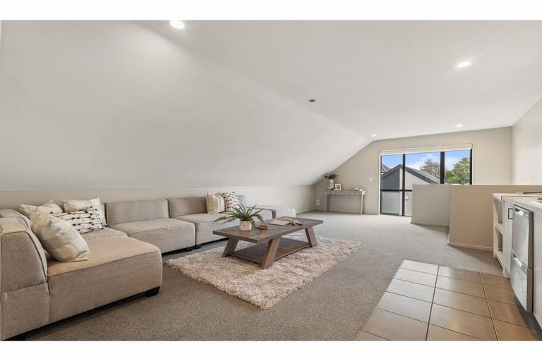 Photo of property in 1/75 Thackeray Place, Waltham, Christchurch, 8023