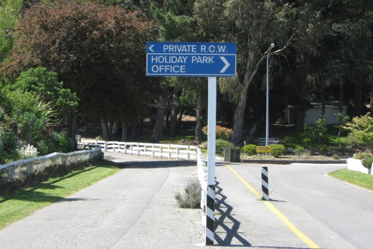 Photo of property in 4 Domain Terrace, Waikuku Beach, 7473