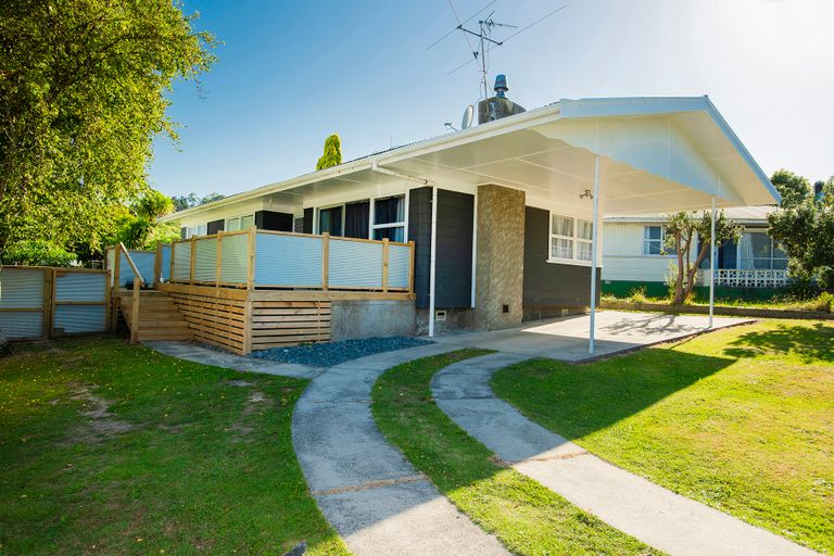 Photo of property in 4 Einstein Street, Outer Kaiti, Gisborne, 4010