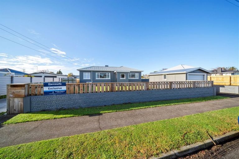 Photo of property in 32 Hunter Street, Hawera, 4610