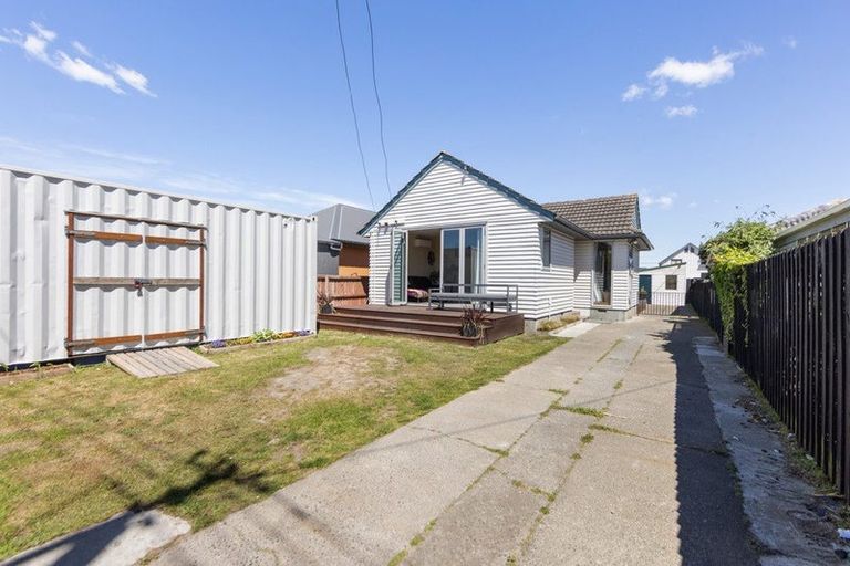 Photo of property in 281 Marine Parade, New Brighton, Christchurch, 8061