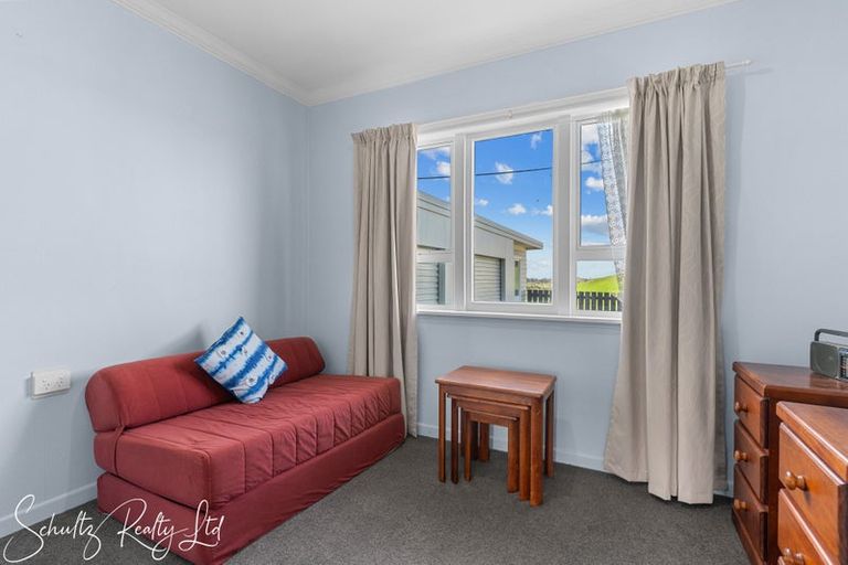 Photo of property in 69 Marohemo Road, Maungaturoto, 0583