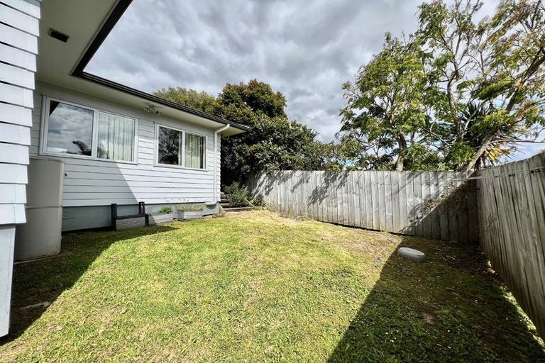 Photo of property in 50 Sycamore Drive, Sunnynook, Auckland, 0620
