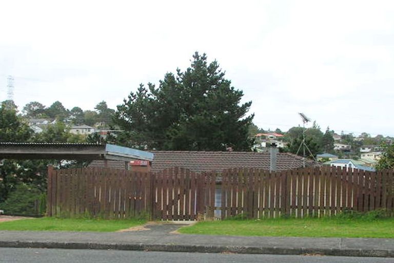 Photo of property in 58 Gallony Avenue, Massey, Auckland, 0614