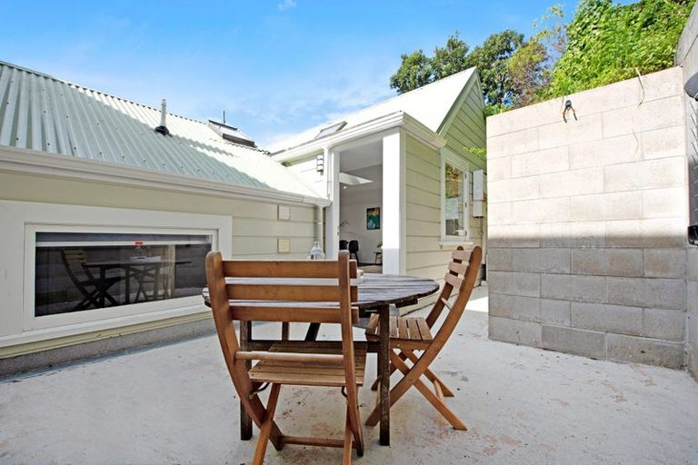 Photo of property in 168a Sydney Street West, Thorndon, Wellington, 6011