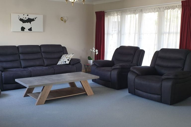 Photo of property in 39 Redwood Avenue, Tawa, Wellington, 5028