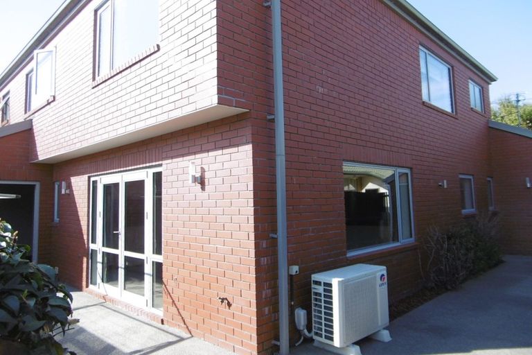 Photo of property in 15 Grove Road, Addington, Christchurch, 8024