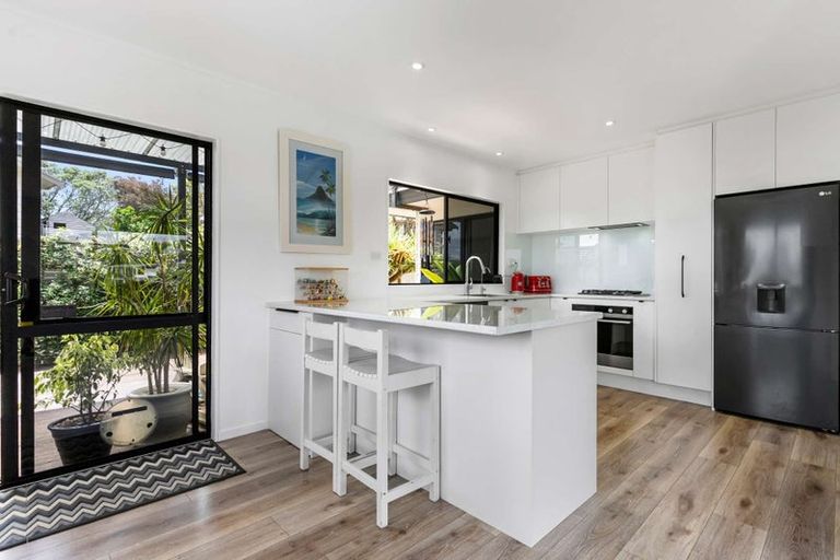 Photo of property in 30 Gerontius Lane, Snells Beach, 0920