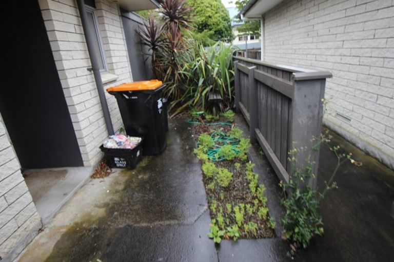 Photo of property in 5 South Street, West End, Palmerston North, 4410