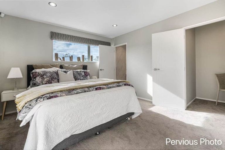 Photo of property in 18 Celeste Place, Totara Vale, Auckland, 0627