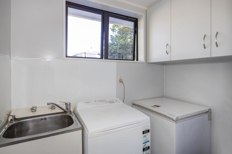 Photo of property in 2 Solway Street, Holmes Hill, Oamaru, 9401