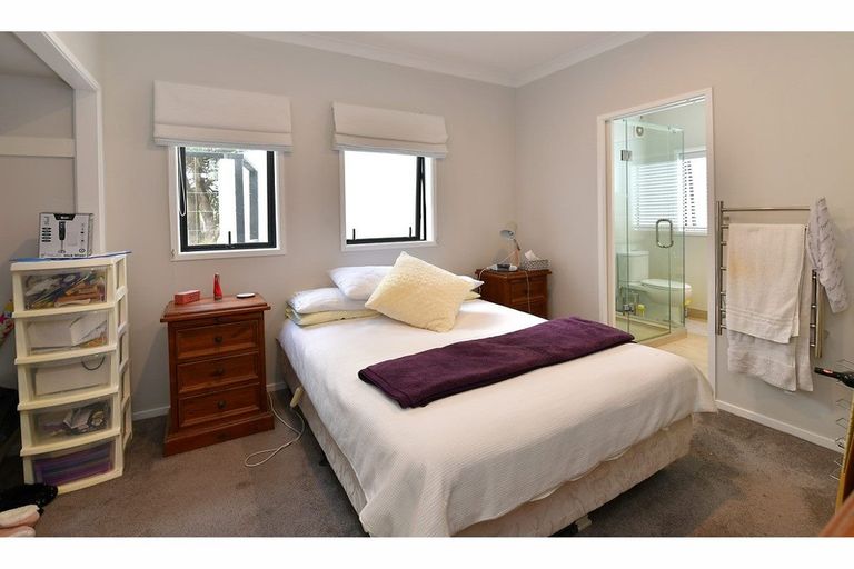 Photo of property in 6 Brian Crescent, Stanmore Bay, Whangaparaoa, 0932