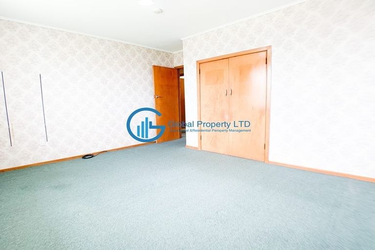 Photo of property in 12 Powell Place, Henderson, Auckland, 0610