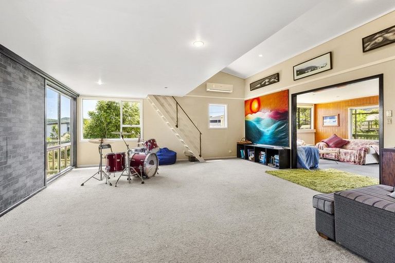 Photo of property in 7 Government Road, Raglan, 3225