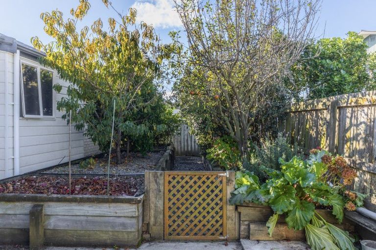 Photo of property in 1 Mcilwaine Place, Marton, 4710