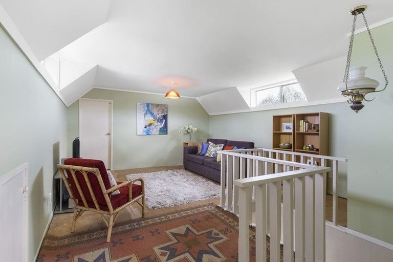 Photo of property in 69b Hattaway Avenue, Bucklands Beach, Auckland, 2012