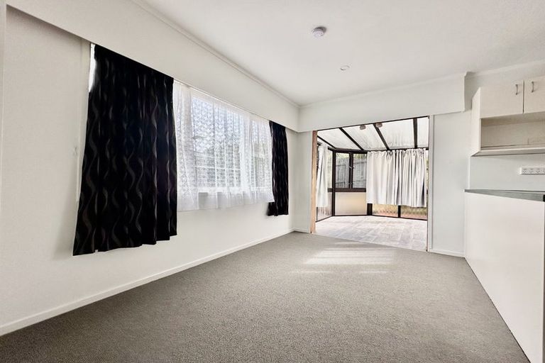 Photo of property in 1 Short Street, Manurewa East, Auckland, 2102