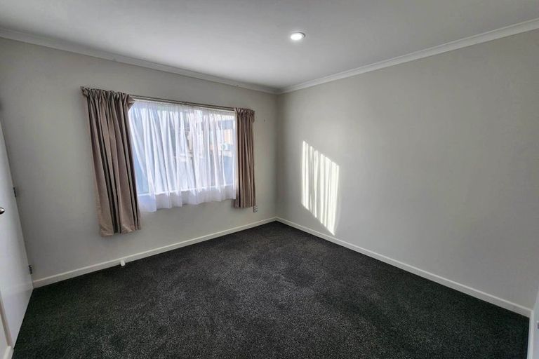 Photo of property in 37a Simpson Road, Ranui, Auckland, 0612