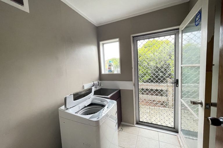 Photo of property in 33 Kurnell Drive, Botany Downs, Auckland, 2010