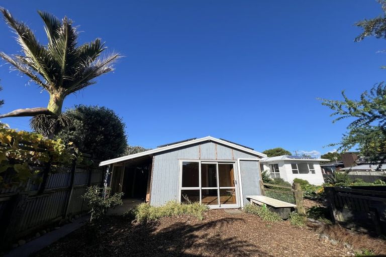 Photo of property in 368 South Road, Omata, New Plymouth, 4374