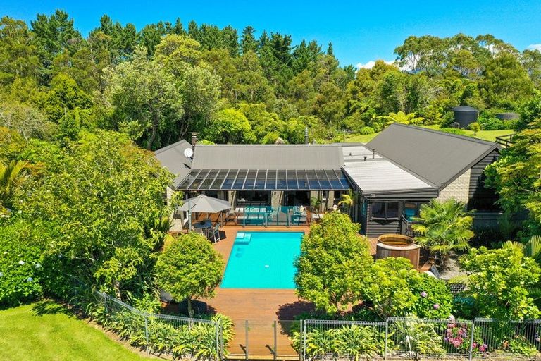 Photo of property in 531 Frankley Road, Hurworth, New Plymouth, 4371