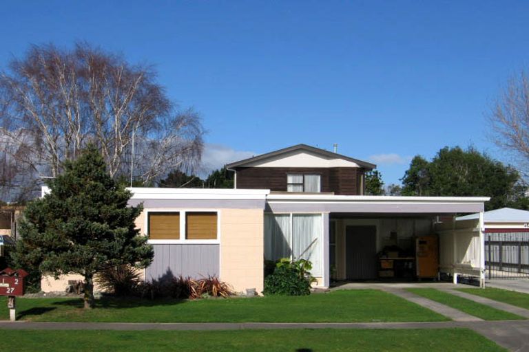 Photo of property in 27 Wikiriwhi Crescent, Awapuni, Palmerston North, 4412