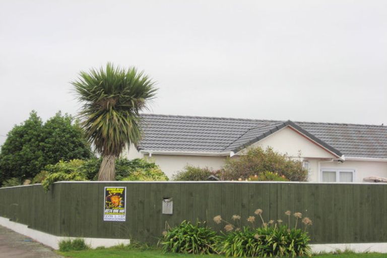 Photo of property in 592 Queen Street East, Levin, 5510