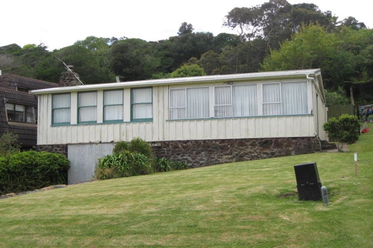 Photo of property in 71 De Luen Avenue, Tindalls Beach, Whangaparaoa, 0930
