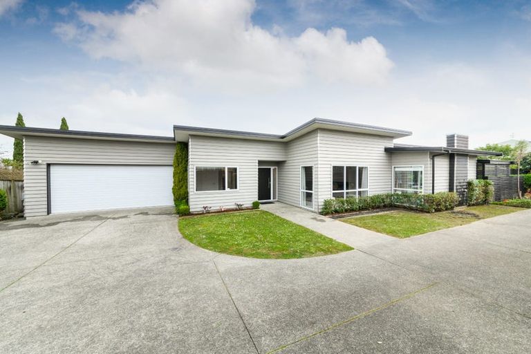 Photo of property in 67a Parnell Heights Drive, Kelvin Grove, Palmerston North, 4414