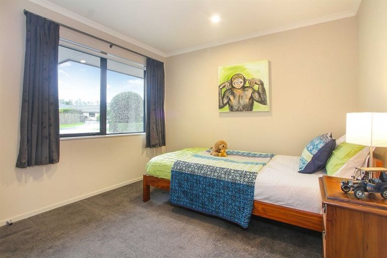 Photo of property in 35 Lough Bourne Drive, Pukekohe, 2120