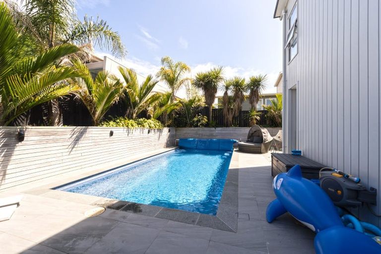 Photo of property in 62 Caldera Drive, Long Bay, Auckland, 0630