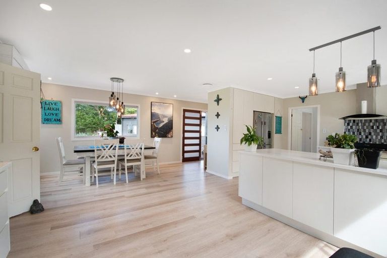Photo of property in 91 Victory Road, Laingholm, Auckland, 0604