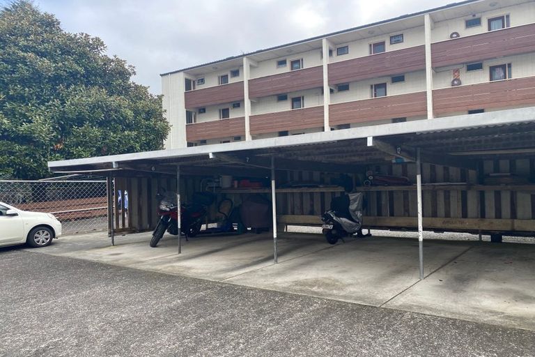 Photo of property in 9 Esplanade Road, Mount Eden, Auckland, 1024