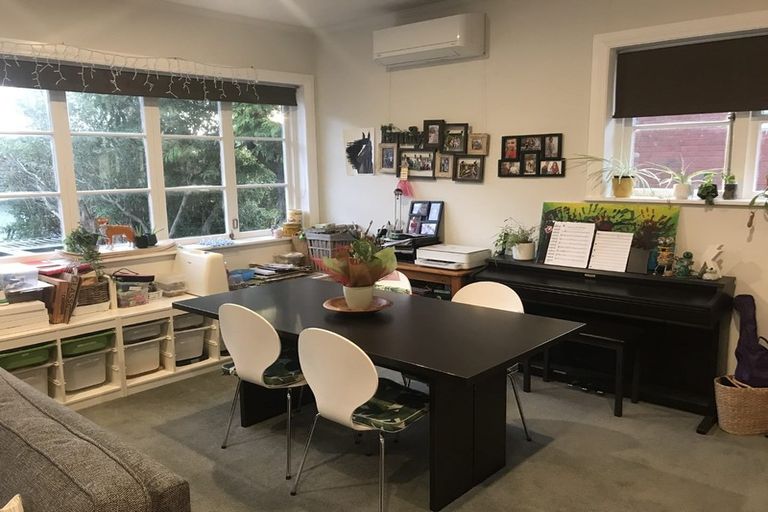 Photo of property in 5 Elphinstone Avenue, Strathmore Park, Wellington, 6022