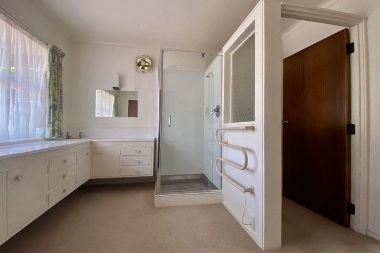 Photo of property in 4 Roadley Avenue, Sunnyhills, Auckland, 2010