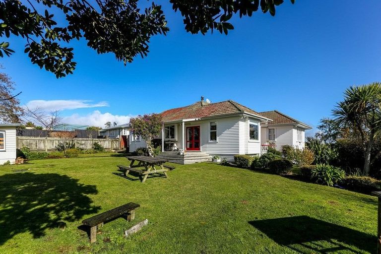 Photo of property in 41a Omata Road, Marfell, New Plymouth, 4310