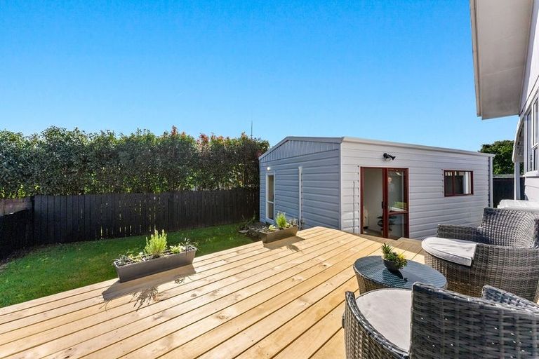 Photo of property in 7 Pureora Place, Clendon Park, Auckland, 2103