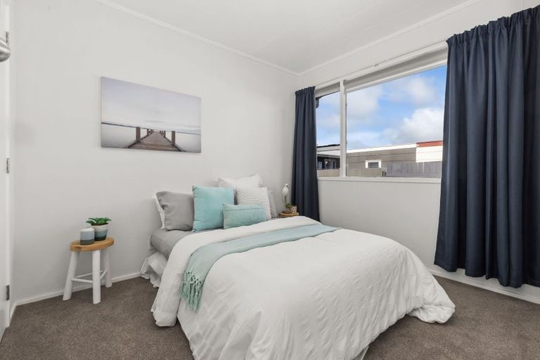 Photo of property in 7b Cypress Grove, Paraparaumu, 5032