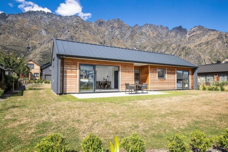 Photo of property in 3 Ellesmere Avenue, Jacks Point, Queenstown, 9371