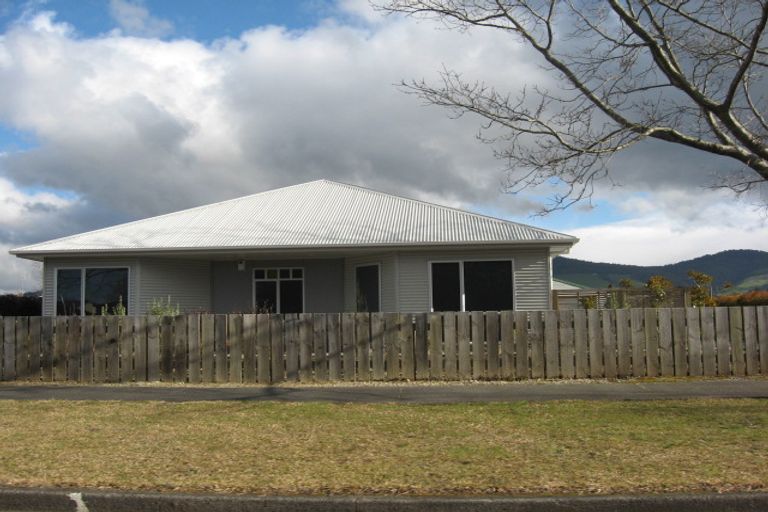 Photo of property in 9 Te Reiti Tamara Grove, Turangi, 3334