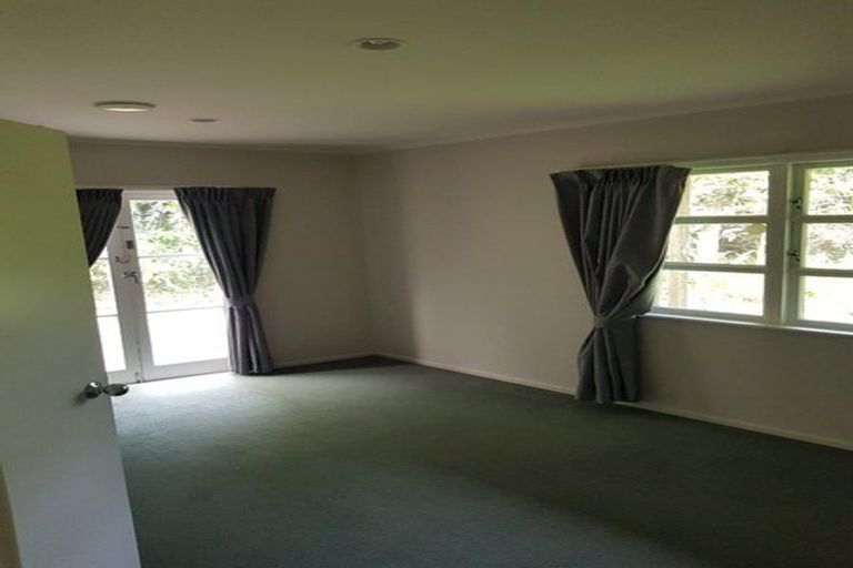 Photo of property in 39 Bayview Road, Browns Bay, Auckland, 0630