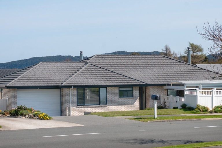 Photo of property in 110 Kenrigg Road, Kinloch, Taupo, 3377
