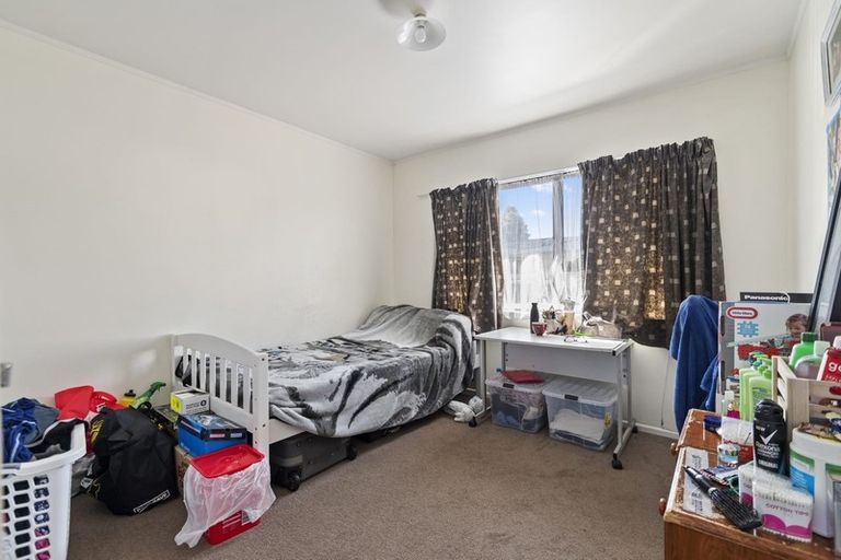 Photo of property in 13a Youngs Road, Papakura, 2110