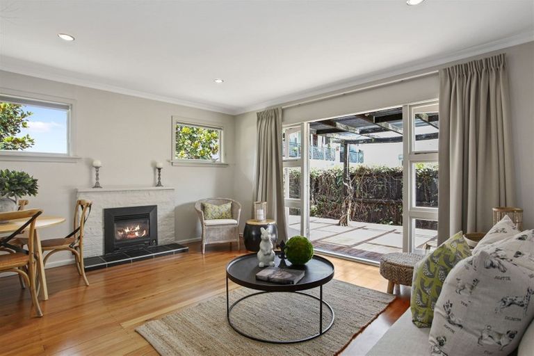 Photo of property in 3/84 Holly Road, St Albans, Christchurch, 8014