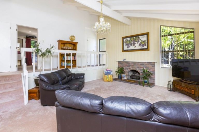 Photo of property in 24c Chatsworth Road, Silverstream, Upper Hutt, 5019