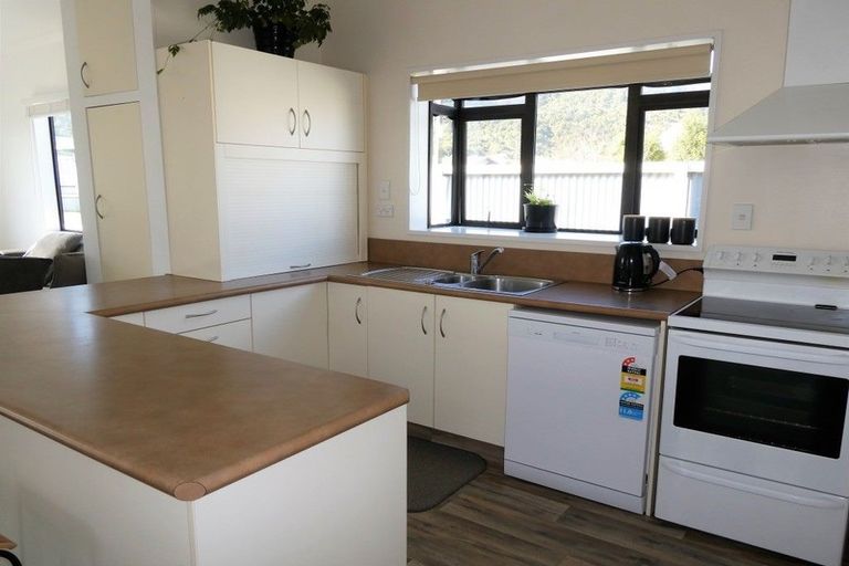 Photo of property in 94 Ward Street, Cobden, Greymouth, 7802